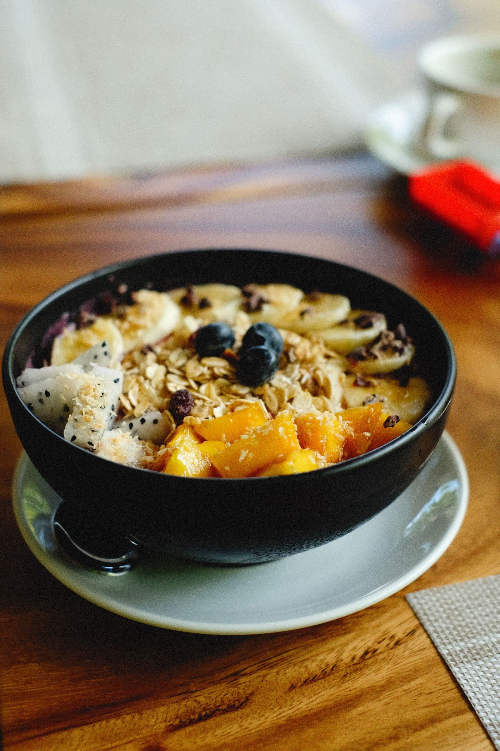 Açaí sorbet with fresh fruit and granola. Photo by Alexey Demidov (Pexels)